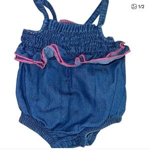 Newborn baby clothing